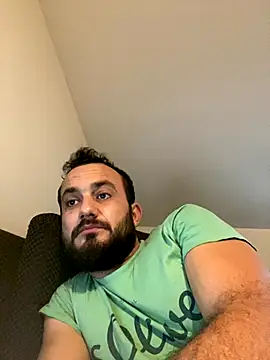 Snapshot of cosmin9000 chatting on November 2, 7:46 am cosmin9000 online show from November 2, 7:46 am