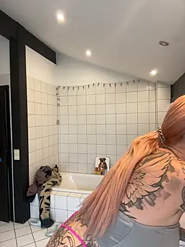 Stella-Kink online show from November 4, 2:10 pm