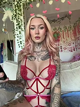 Snapshot of Stella-Kink chatting on April 29, 11:14 am Stella-Kink online show from April 29, 11:14 am