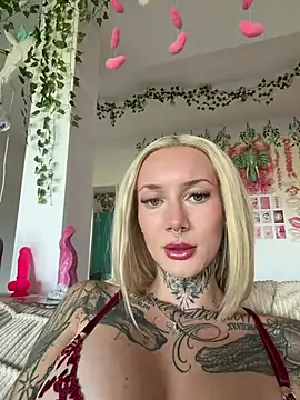 Snapshot of Stella-Kink chatting on July 22, 7:10 am Stella-Kink online show from July 22, 7:10 am