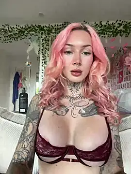 Snapshot of Stella-Kink chatting on May 14, 9:17 am Stella-Kink online show from May 14, 9:17 am