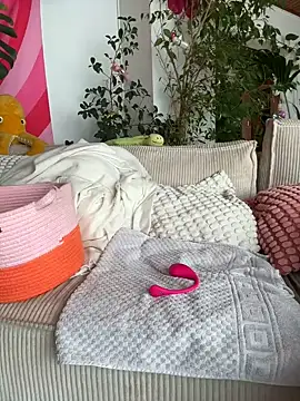 Snapshot of Stella-Kink chatting on March 22, 9:56 am Stella-Kink online show from March 22, 9:56 am