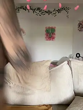 Snapshot of Stella-Kink chatting on October 10, 12:28 pm Stella-Kink online show from October 10, 12:28 pm