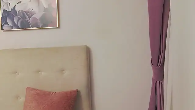 CassieHilton online show from January 7, 10:59 pm