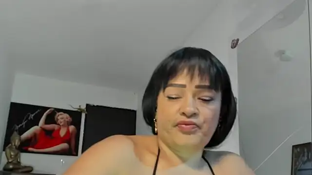 seleneh online show from May 28, 6:47 pm