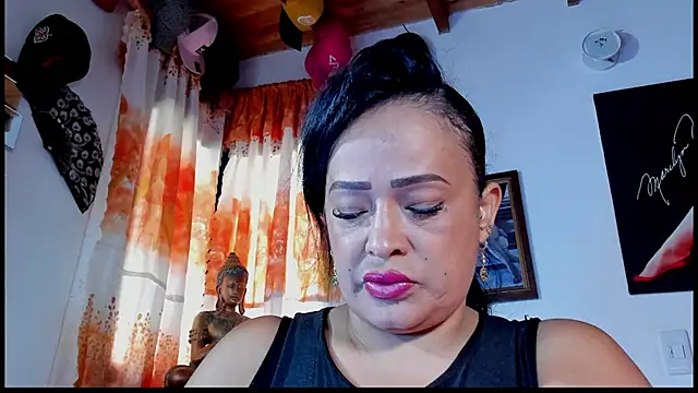 seleneh online show from September 26, 8:16 pm