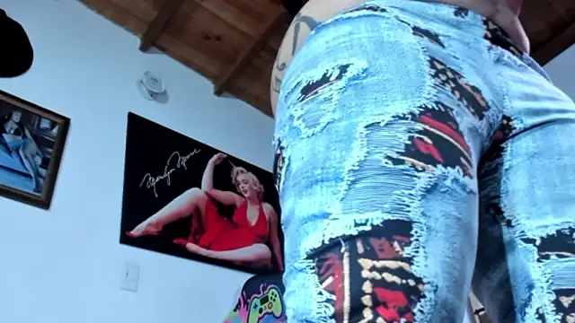 seleneh online show from January 14, 6:00 pm