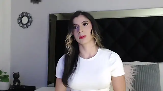 KinaCooper online show from October 27, 6:20 pm