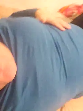 Snapshot of pleasureseekerss chatting on March 1, 10:04 am pleasureseekerss online show from March 1, 10:04 am