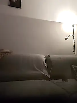 Snapshot of LauraBaby chatting on January 6, 7:29 pm LauraBaby online show from January 6, 7:29 pm