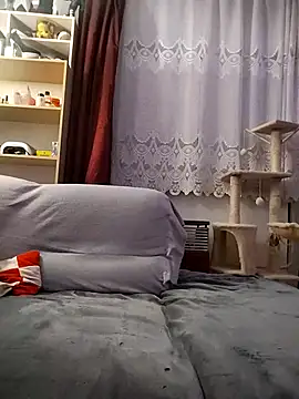 Snapshot of LauraBaby chatting on November 2, 4:01 pm LauraBaby online show from November 2, 4:01 pm