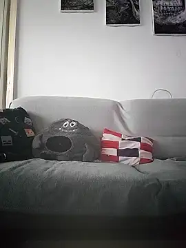 LauraBaby online show from March 29, 3:02 pm