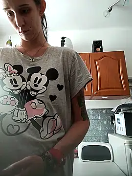 LauraBaby online show from October 1, 9:47 am