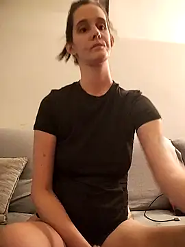 Snapshot of LauraBaby chatting on October 24, 5:12 pm LauraBaby online show from October 24, 5:12 pm