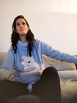 LauraBaby online show from October 8, 6:30 pm