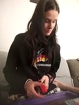 Snapshot of LauraBaby chatting on October 21, 2:49 pm LauraBaby online show from October 21, 2:49 pm