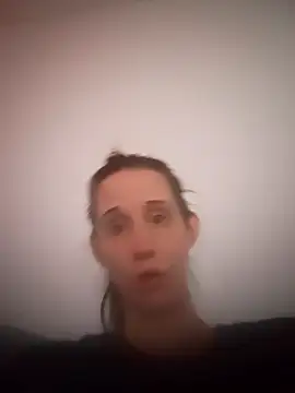 Snapshot of LauraBaby chatting on February 20, 3:58 pm LauraBaby online show from February 20, 3:58 pm