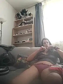 Snapshot of LauraBaby chatting on January 15, 11:57 am LauraBaby online show from January 15, 11:57 am