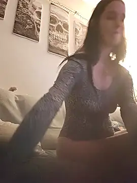 LauraBaby online show from May 17, 9:26 pm