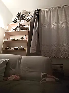 Snapshot of LauraBaby chatting on February 3, 4:01 pm LauraBaby online show from February 3, 4:01 pm