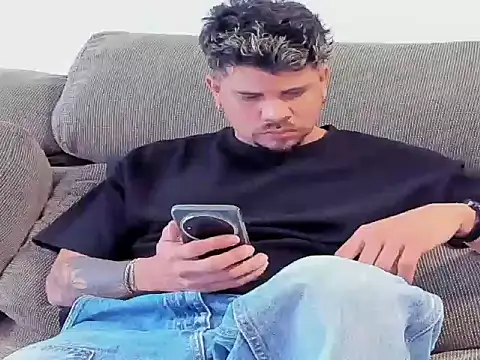dariusbasil online show from May 27, 6:04 pm
