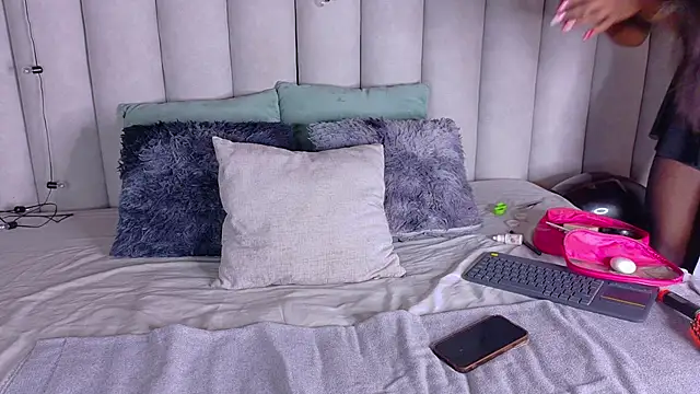 Snapshot of nahomi_campbell chatting on June 11, 7:55 pm nahomi campbell online show from June 11, 7:55 pm