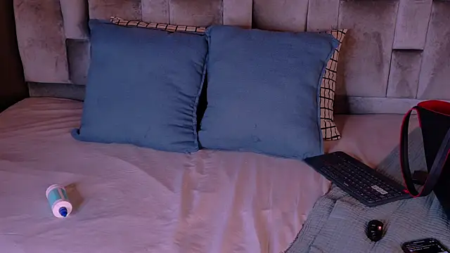 nahomi campbell online show from December 22, 7:36 pm