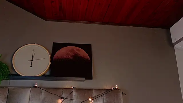 nahomi campbell online show from February 9, 7:45 pm