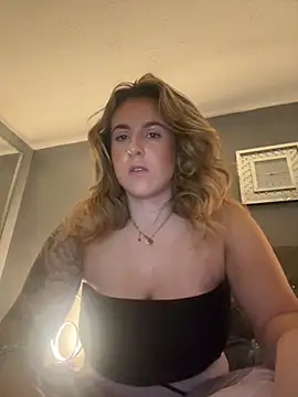 Snapshot of Miss_emilee chatting on October 5, 9:16 pm Miss emilee online show from October 5, 9:16 pm