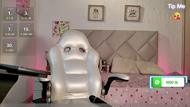 yuliana millerr online show from October 19, 6:21 pm