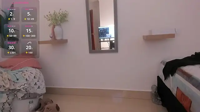 Amina hafsa online show from December 18, 5:06 pm