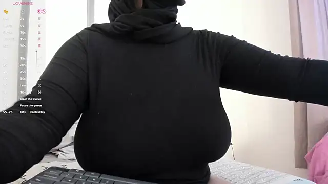 Amina hafsa online show from March 13, 8:03 pm