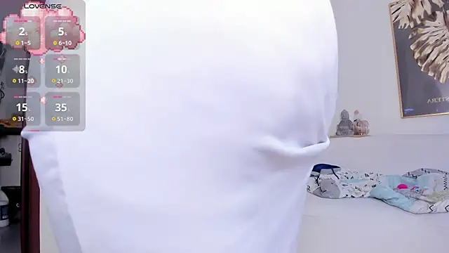 Amina hafsa online show from October 18, 8:55 pm