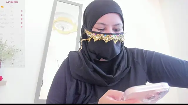 Amina hafsa online show from March 31, 8:11 pm