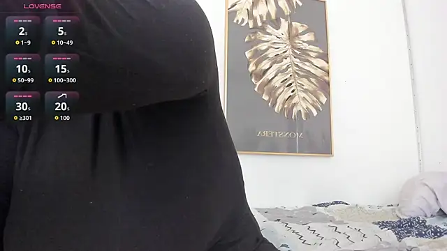 Amina hafsa online show from April 13, 7:51 pm