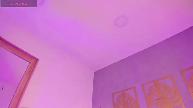 majo rosse  online show from April 10, 7:10 pm