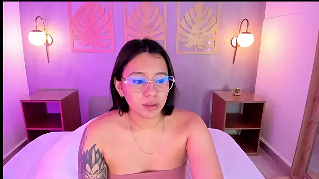 Snapshot of majo_rosse_ chatting on September 27, 11:33 pm majo rosse  online show from September 27, 11:33 pm