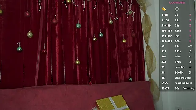 roselinedior online show from December 19, 11:56 am