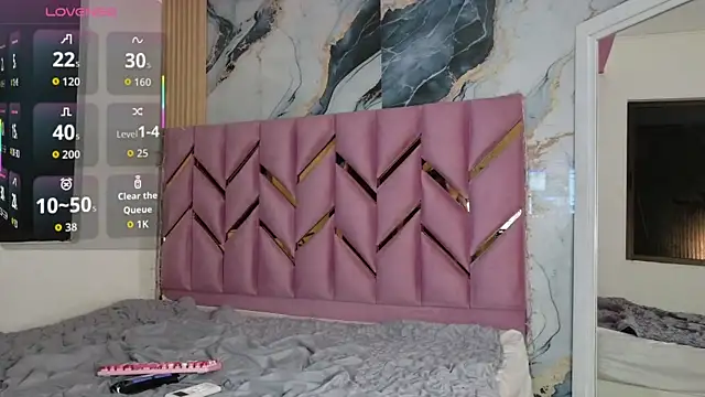 daddyissuesss  online show from October 29, 7:35 pm