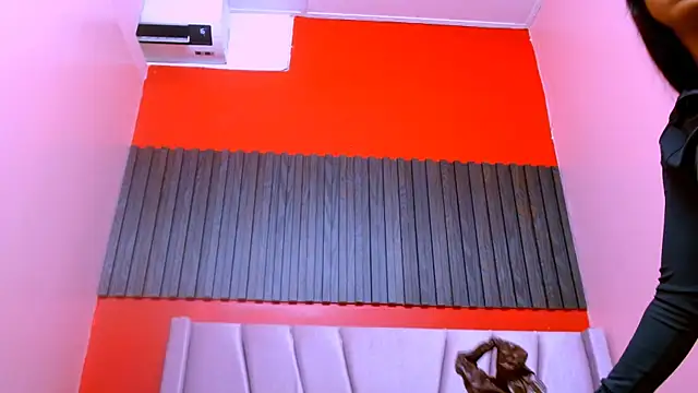 VeronicaRobles online show from March 4, 6:48 pm