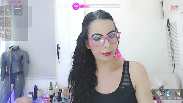 sasha mom69  online show from March 4, 4:26 pm