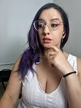 andreafetishx online show from November 3, 8:56 pm