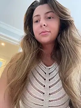curvyflawless online show from July 4, 7:48 am