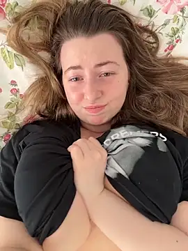 curvyflawless online show from March 31, 8:27 am