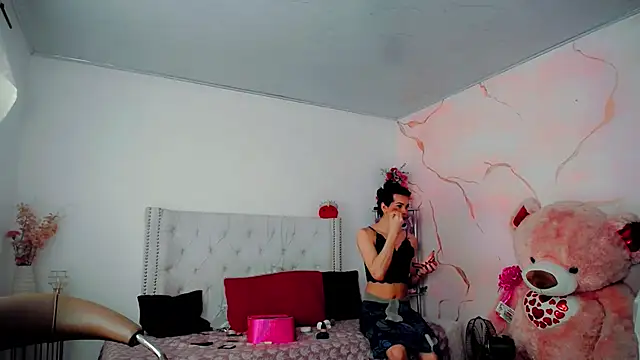 maria camilacms online show from May 18, 6:23 pm