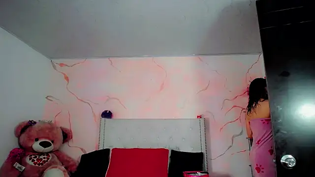 Snapshot of maria_camilacms chatting on June 20, 6:13 pm maria camilacms online show from June 20, 6:13 pm