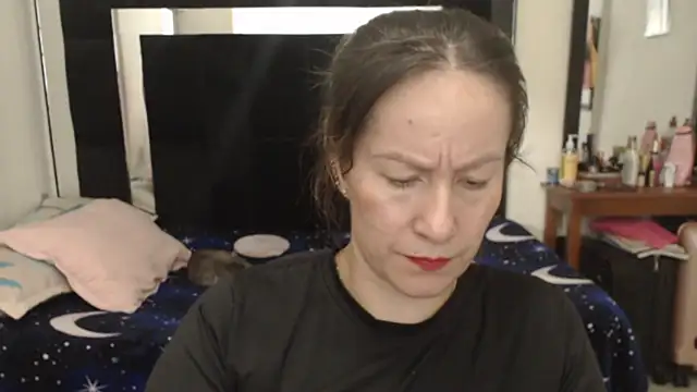 Snapshot of CATRINA-83 chatting on October 10, 11:49 pm CATRINA-83 online show from October 10, 11:49 pm