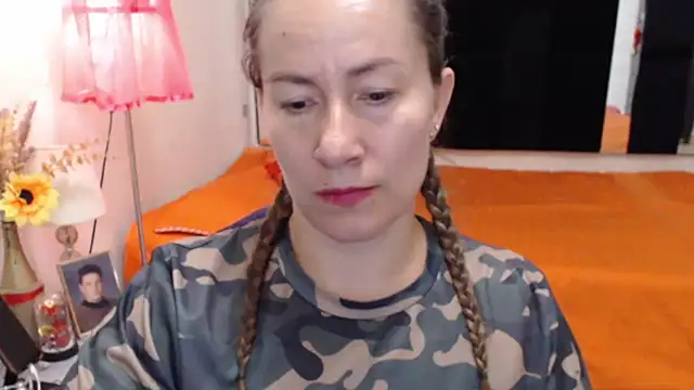 Snapshot of CATRINA-83 chatting on September 22, 4:24 pm CATRINA-83 online show from September 22, 4:24 pm