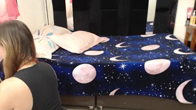 Snapshot of CATRINA-83 chatting on October 6, 7:36 pm CATRINA-83 online show from October 6, 7:36 pm