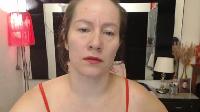 Snapshot of CATRINA-83 chatting on October 17, 1:20 am CATRINA-83 online show from October 17, 1:20 am